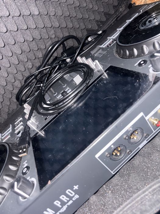 Numark mixstream pro + - excelentes condições (mais mala de transporte à medida)