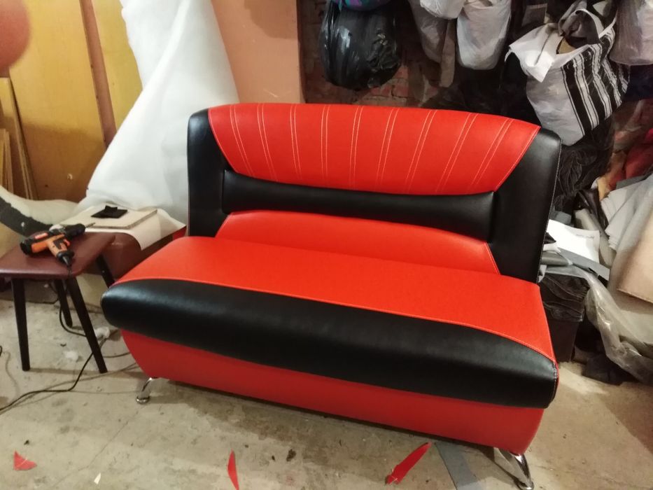 МАСТЕР!Перетяжка ремонт мягкой мебели.Диваны,кресла,уголки,стулья