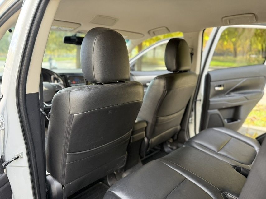 Продам Mitsubishi Outlander 2.4i gaz 2015