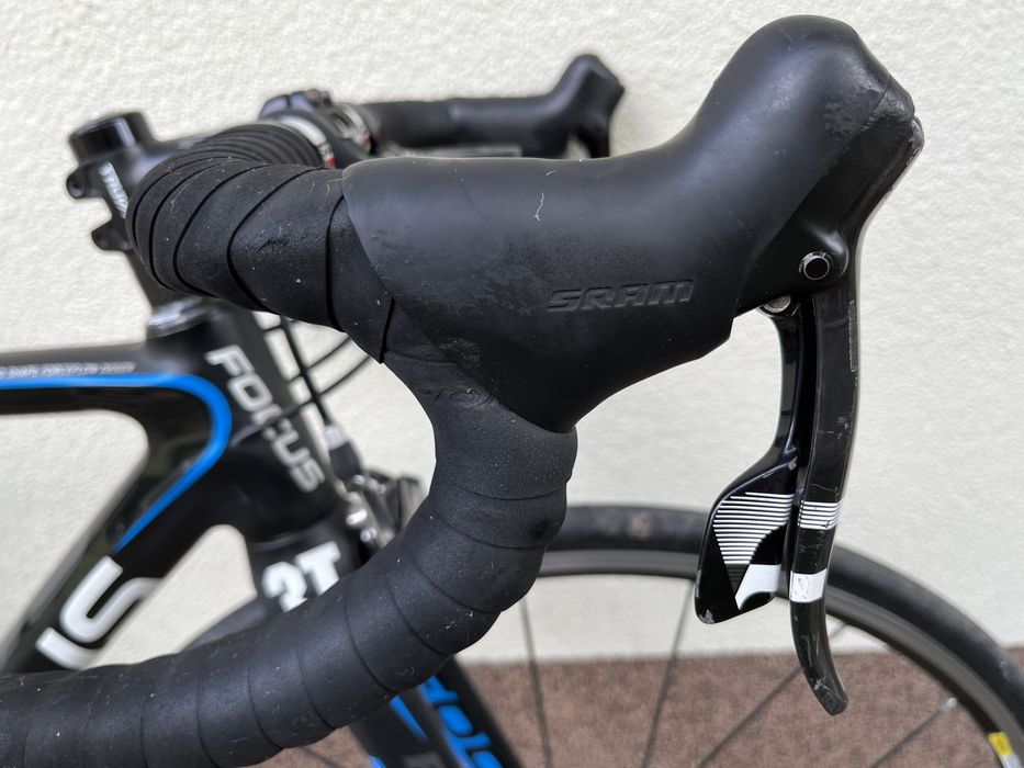 Rower szosowy Focus Izalco Team