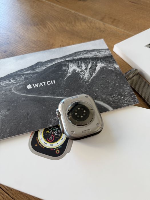 Apple Watch Ultra / Titanium Case / 49MM
