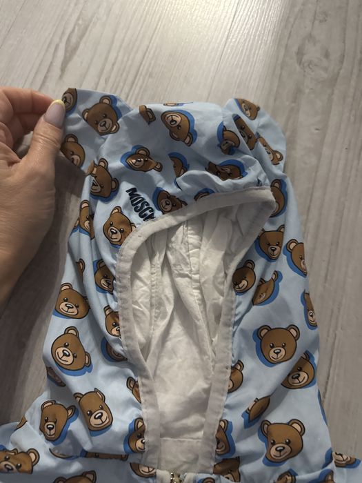 Moschino kurtka blekitna w misie z uszami wiatrowka 110