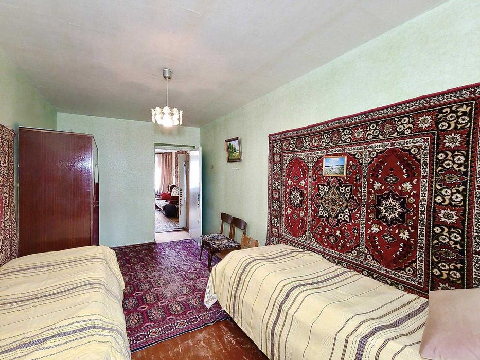 Продаж 2-кімнатної квартири 46 м2 в цегляному будинку біля ПК ХІМІКИ.
