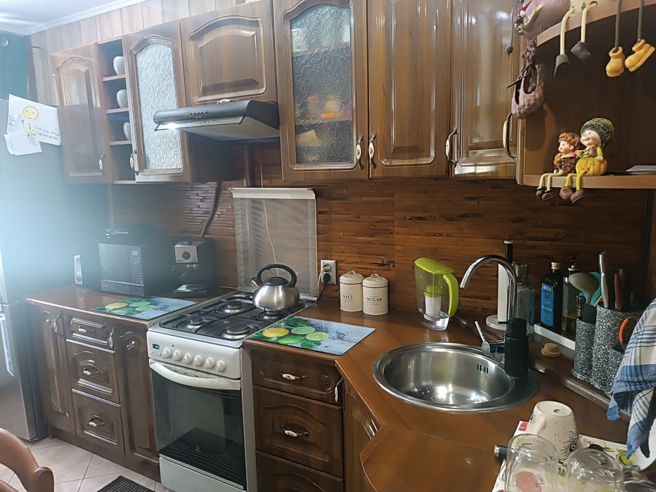 Кухня б/у глянцева углова Самовивіз!