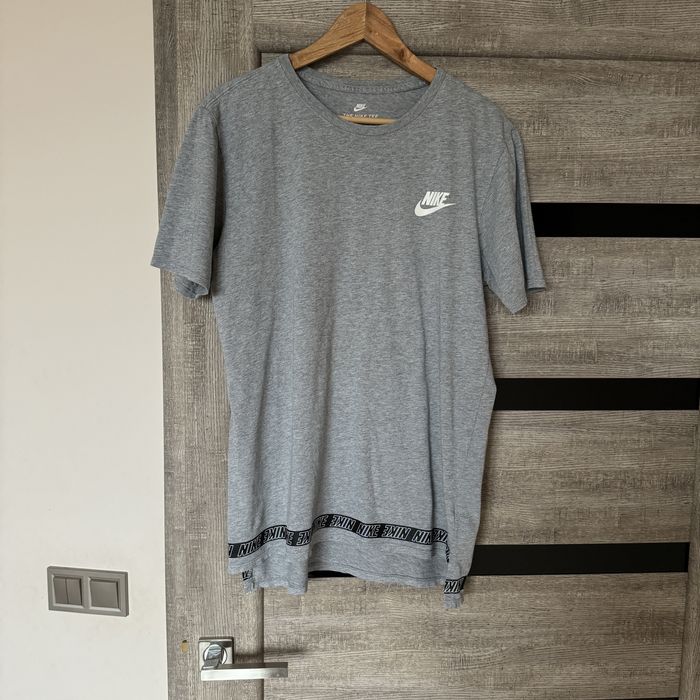 Футболка Nike на лампасах
