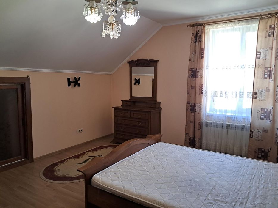5-к,вул. Юності, Микитинці