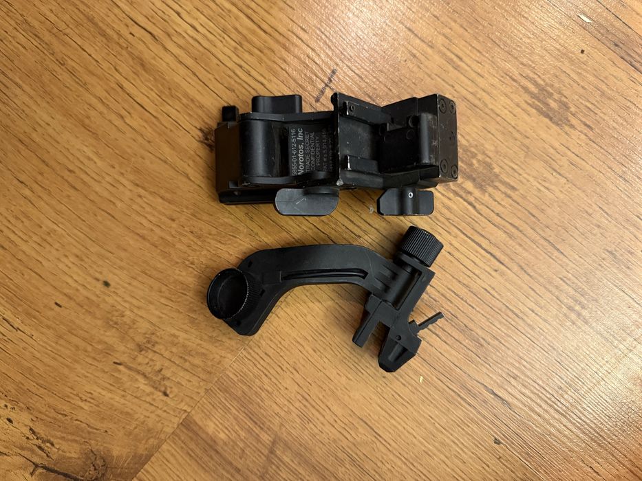 Кріплення pvs 14