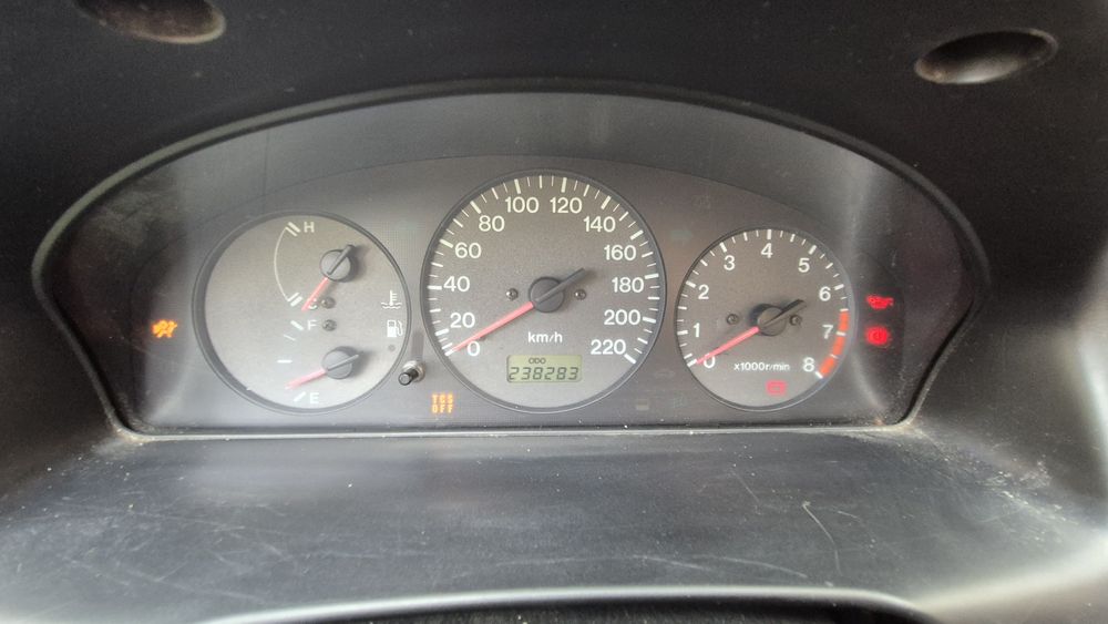 Sprzedam Mazda 323F