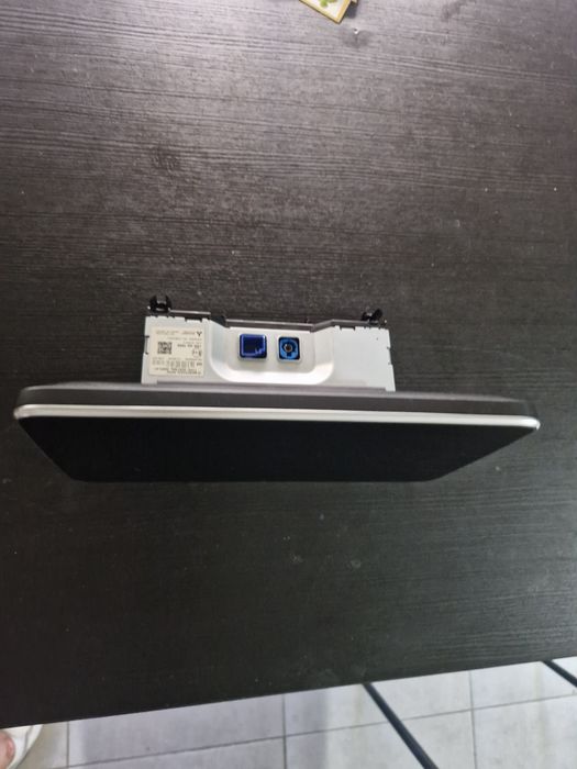 Vendo grelha Mercedes AMG Line e ecrã Multifunções Mercedes 10"