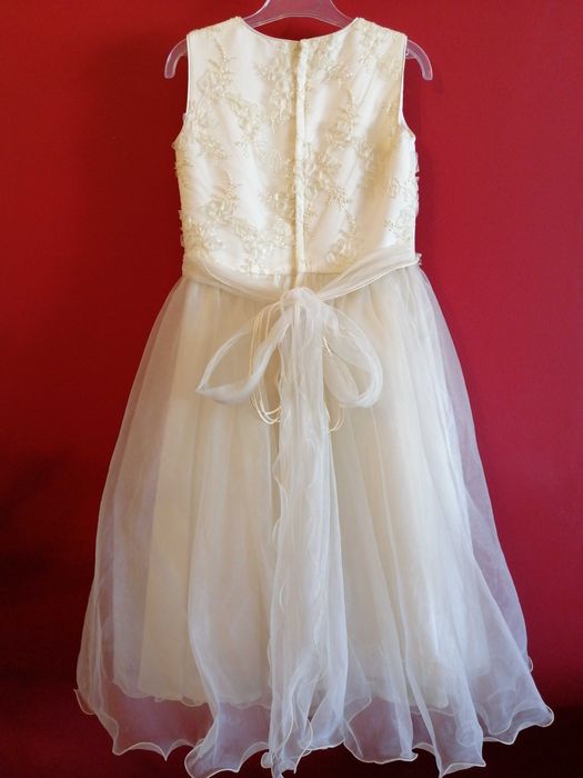Vestido de cerimónia novo
