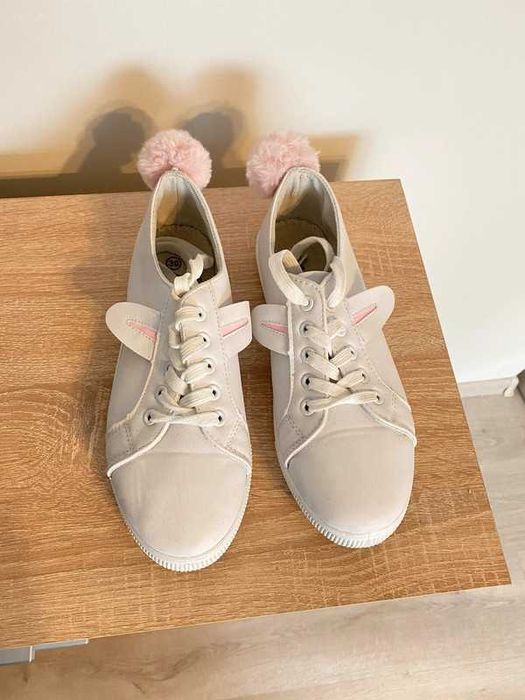 Buty białe trampki tenisówki z uszami królika pomponem ogonkiem 39