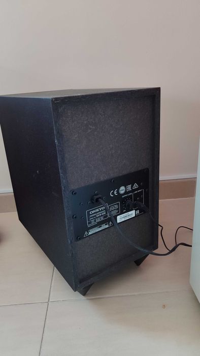 Home Cinema Onkyo Dolby Atmos 5.1.2 + Subwoofer + Receiver (450€)