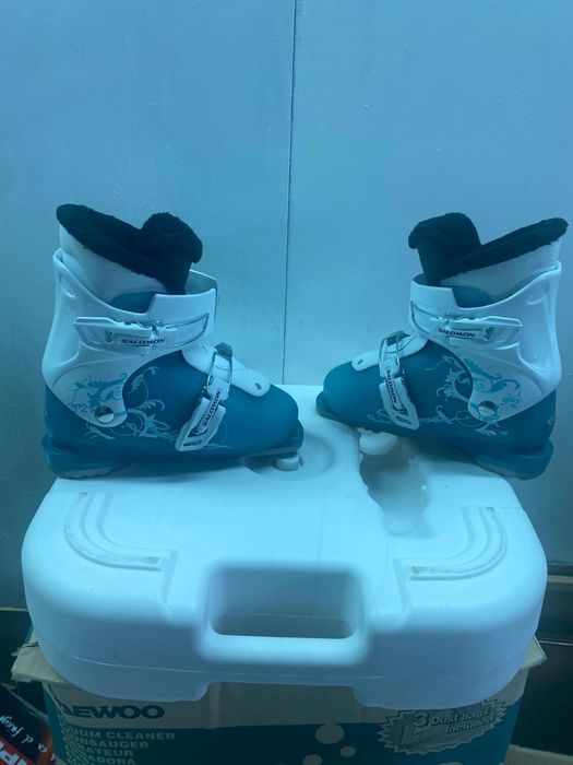 Vendo botas Salomon de sky tamanho 21