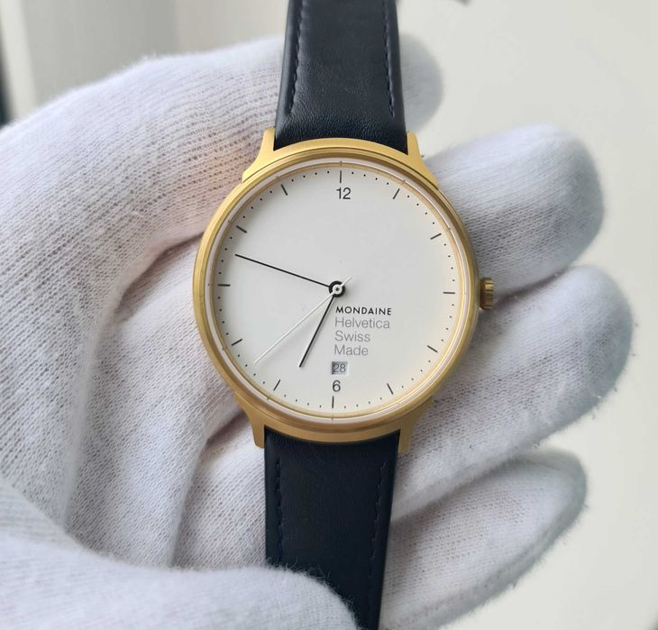 Жіночі та чоловічі годинники Mondaine Swiss made