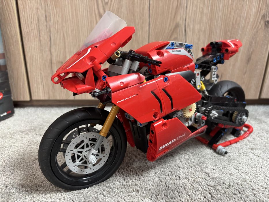 Lego Technic 42107 Ducatii Panigale V4 R