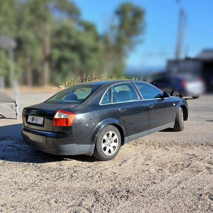 Audi A4 1.9TDI de 2001 - Peças Usadas
