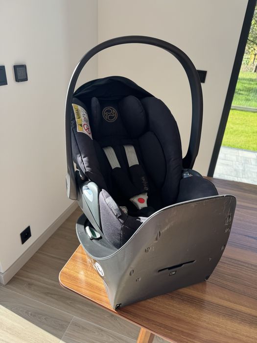Fotelik samochodowy Cybex Cloud Z i-Size Platinum + Baza obrotowa Base Z | Bezwypadkowy