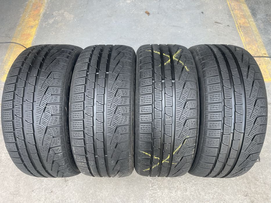 Шини зимові R17 245 45 Pirelli Склад Осокорки RLX