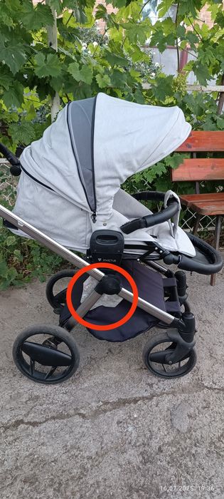 Коляска, візок Invictus