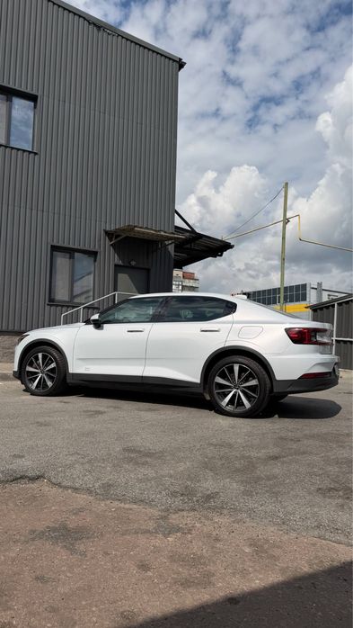 Продам сучасний та стильний електромобіль Volvo Polestar 2021 року