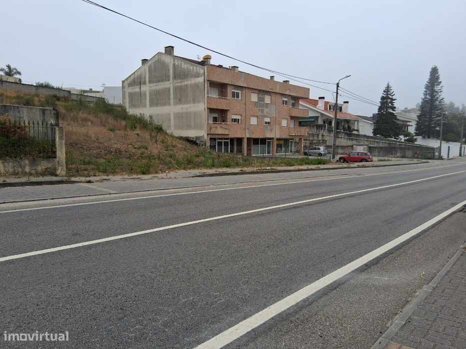 Terreno para construção em Escapães