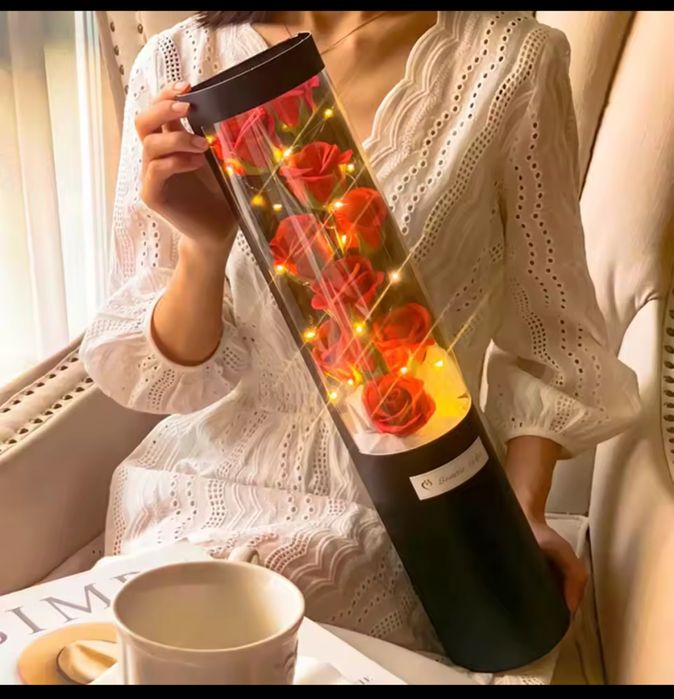 Троянди вічний букет з лед підсвіткою. Подарунковий букет 50 см.