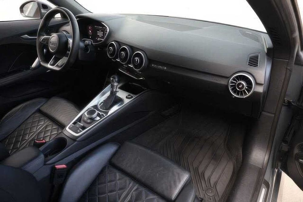 Audi TT quattro      2018