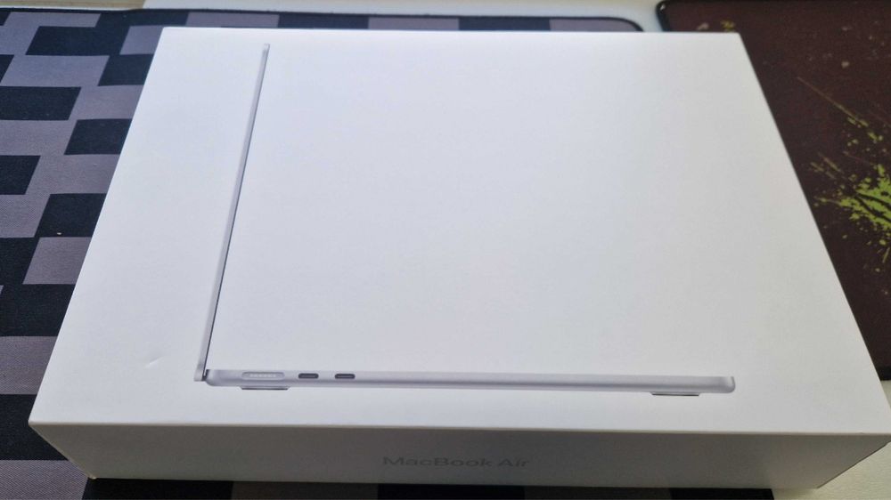Macbook air 256gb M3 2024
