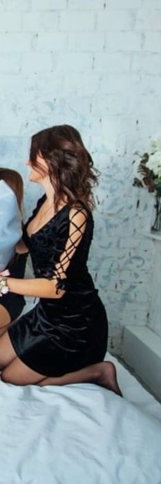 Сукня велюрова.