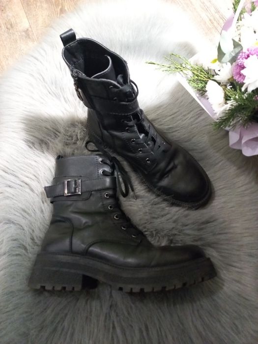 Жіночі ботинки, берци