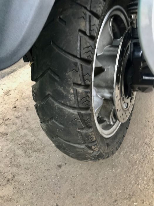 Suzuki Burgman  200 куб. см,  мощностью 18.5 л.с.