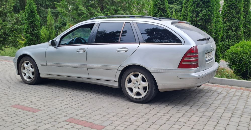 Mersedes-Benz. C200.   2,2 Diesel