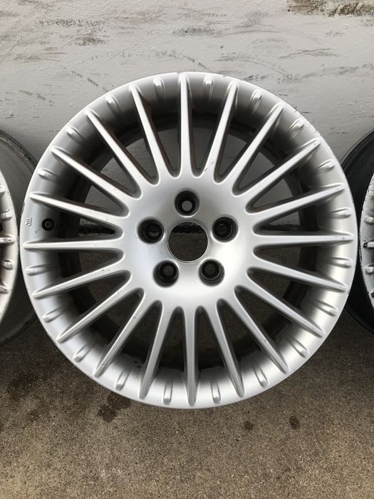 Jantes Alfa Romeo 17 5x110 originais