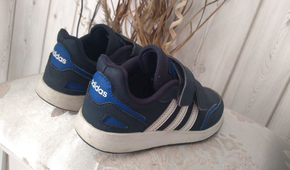 Buty adidas chłopięce rozmiar 35