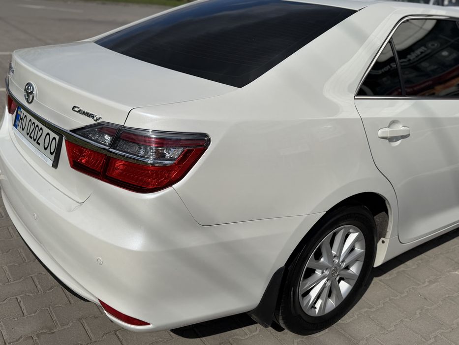 Toyota camry 55 2015