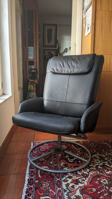 Cadeira muito confortável - Reclinável Giratória