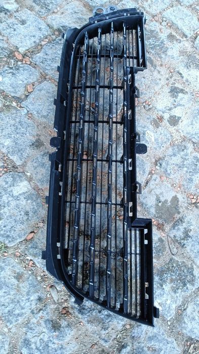 Grelha Peugeot 2008 de ano 2015