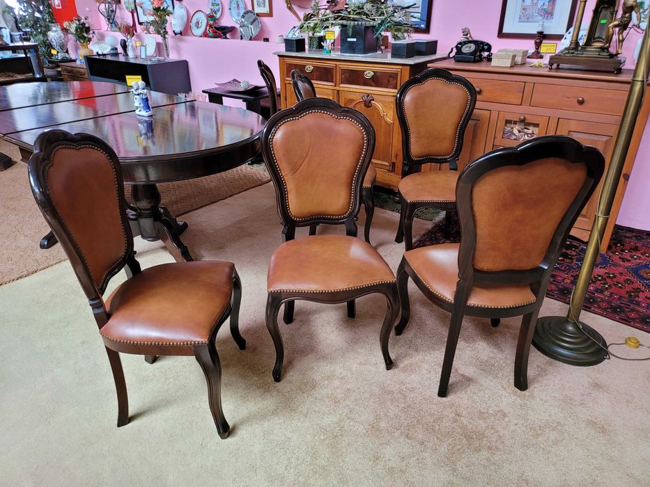 Cadeiras de sala em madeira maciça e pele - óptim