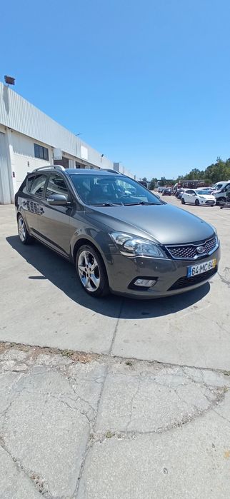 Kia Ceed 2011 128cv