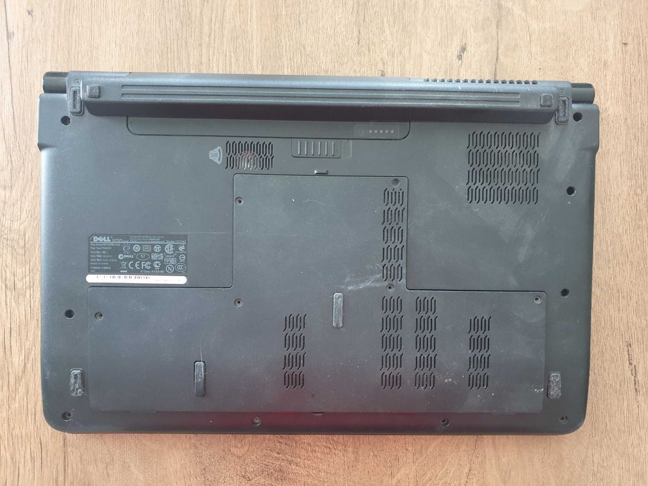Ноутбук Dell 17/1747 touch screen. без диску