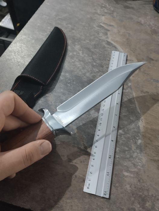 Nóż myśliwski drewniana rękojeść