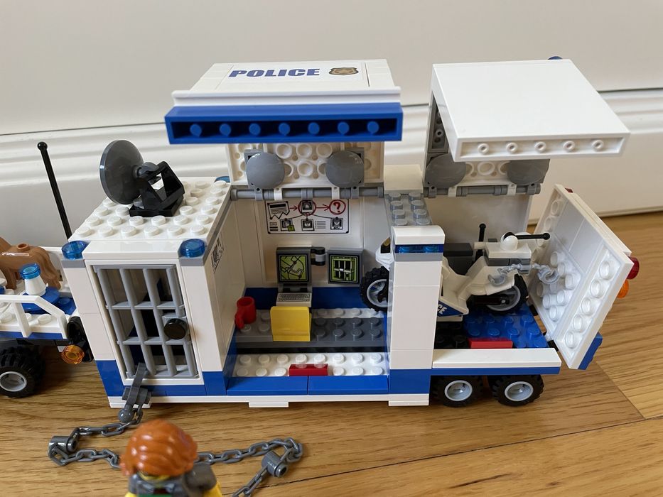 LEGO City 60139, Centro de Comando Móvel