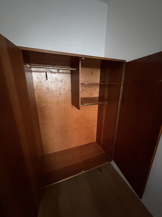 Szafa drewniana - stylowa i pojemna