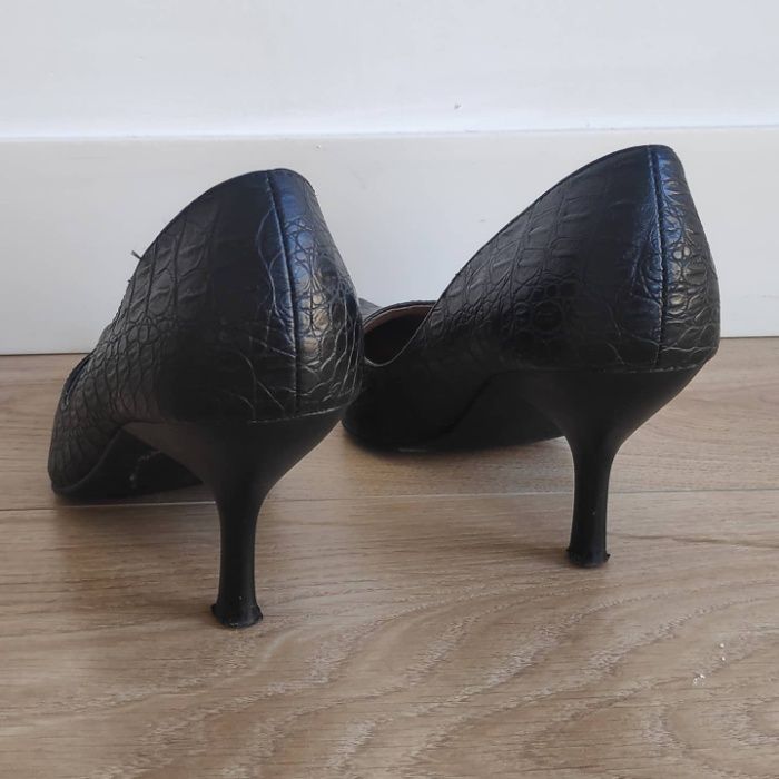 Sapatos pretos de bico fino - YESSICA, tam 38