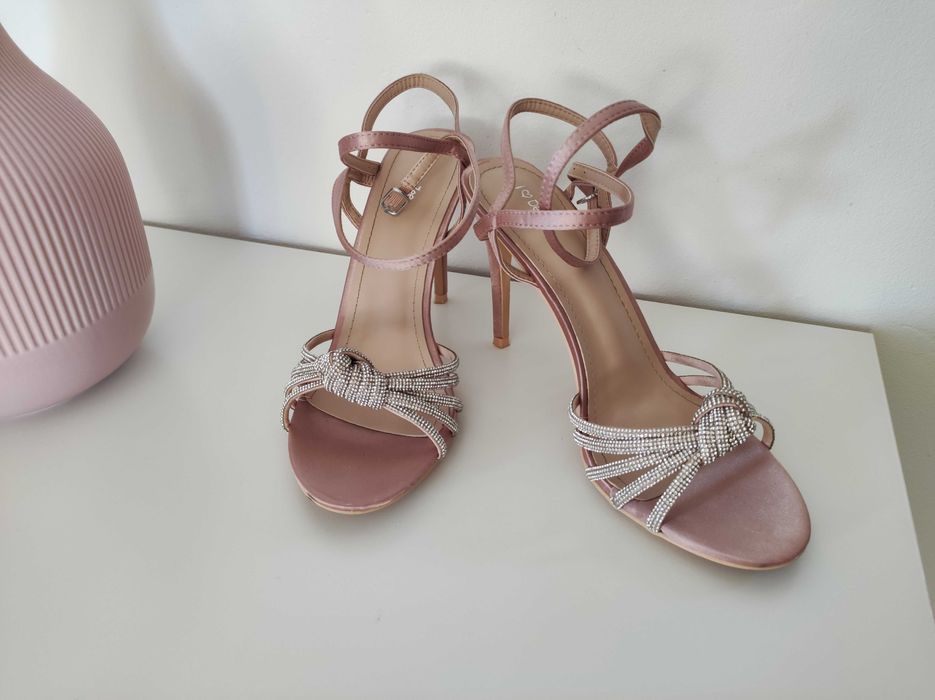 Różowe szpilki DeeZee 40