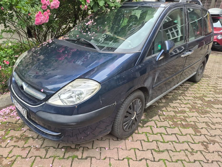 Citroën C8 Citroen C8 2.2 hdi - jeździ (ledwo) + cześci gratis!