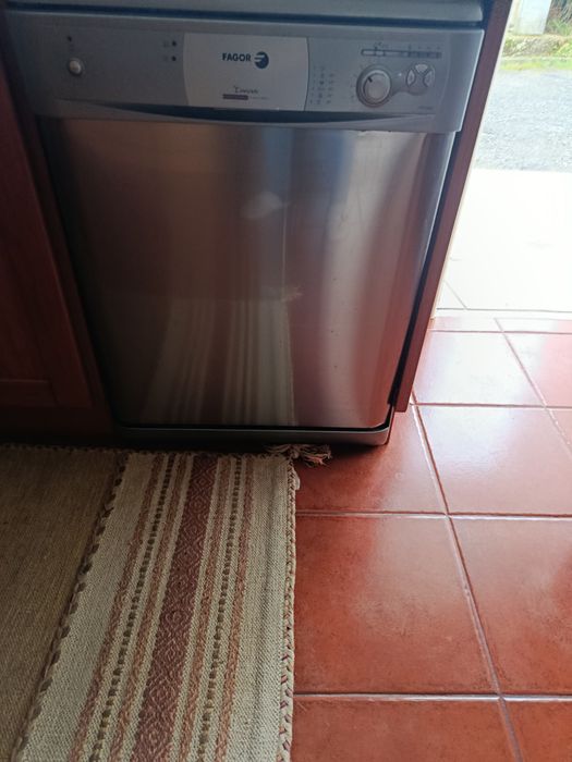 Sofás e eletrodomésticos