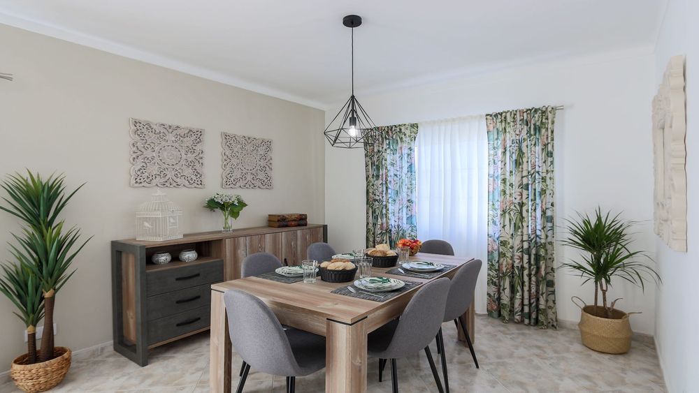 Moradia M3 c/ Piscina p/ Férias 400m Praia da Galé, Albufeira-Algarve.