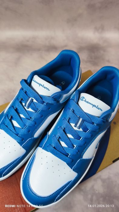 sneakersy Champion Rebound 2.0 Low w kolorze białym z niebieskimi deta