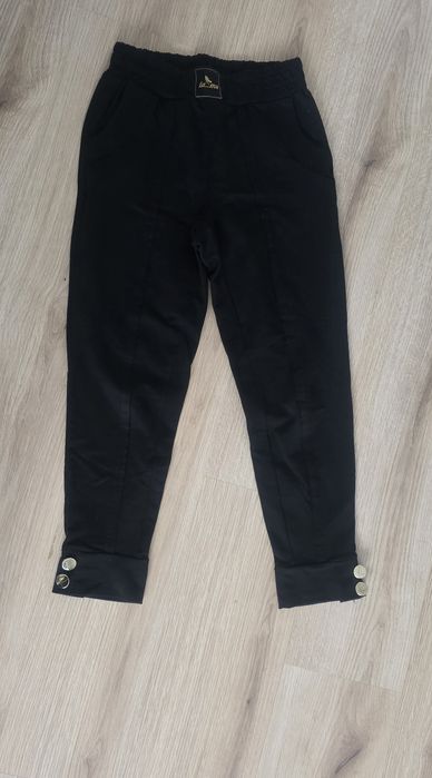 Czarne spodnie dresowe eleganckie La..mu XS
